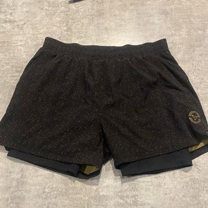 Virus Lined Short
- Size XL